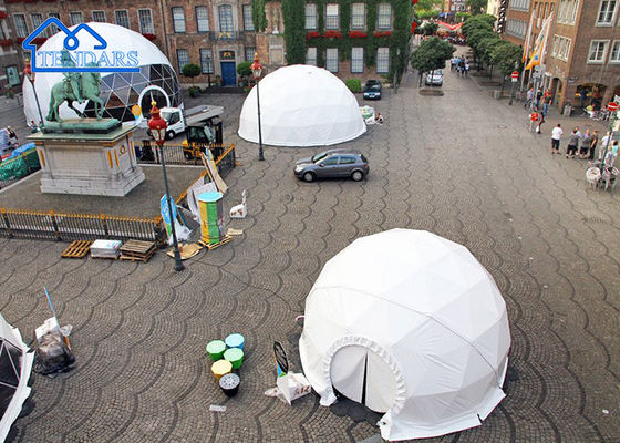 kupować Wzmocniony aluminiowy namiot kopułowy o średnicy 15 m z pokryciem z PVC. Projekt geodezyjny dla obiektów restauracyjnych produkcja online